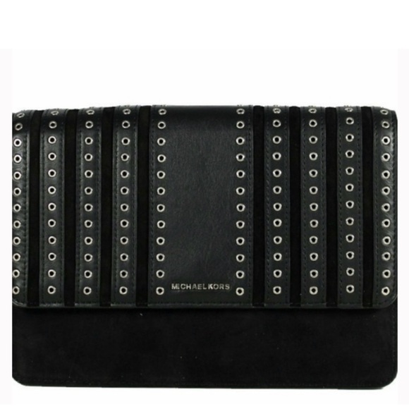 Michael Kors Handbags - Michael Kors Brooklyn Grommet Crossbody Black Medium